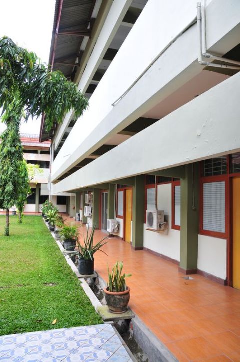 Laboratorium Penelitian Kimia di Jalan Jagir Wonokromo