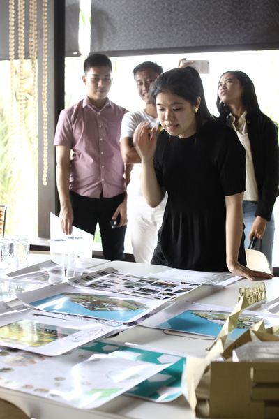 Presentasi Hasil Lokakarya Critical Context 2017