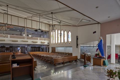 Perspektif Interior Altar Menghadap Jemaat Gereja Maria Bunda Perantara