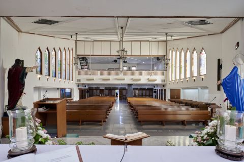 Perspektif  Interior Altar Menghadap Jemaat Gereja Maria Bunda Perantara