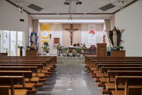 Interior Gereja Maria Bunda Perantara