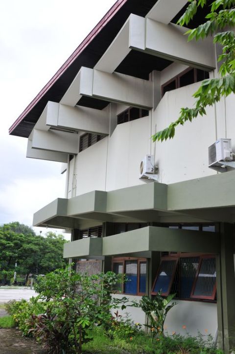 Laboratorium Penelitian Kimia di Jalan Jagir Wonokromo